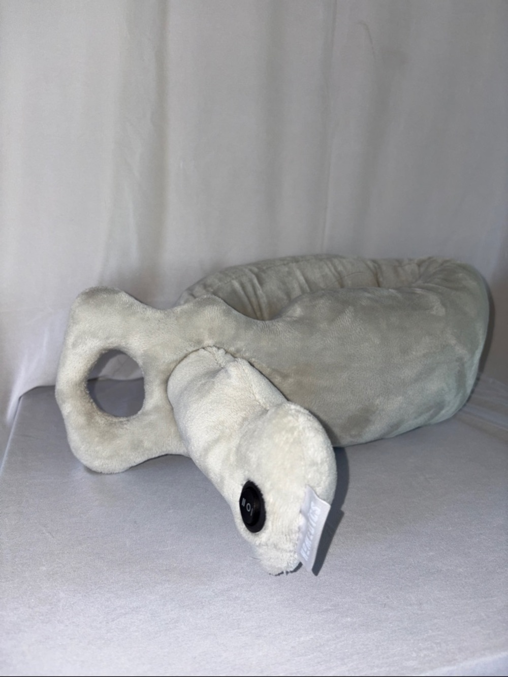 Homedics Plush Neck Pillow in Light Gray